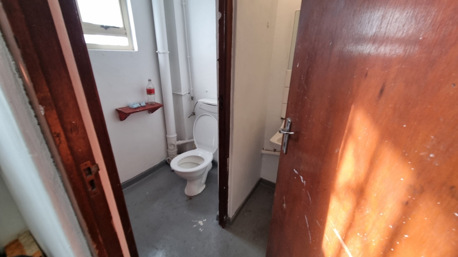 To Let Commercial Property for Rent in Woodstock Western Cape